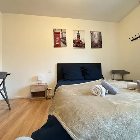 Vaillant - Confort - Fibre - 5min Du Tramway #sirdest Apartment *